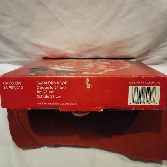 Mikasa Carolers Sweet Dish in Box New - Picture 6 of 6